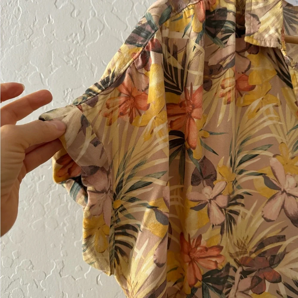 Hawaiian flower blouse - Picture 6 of 15